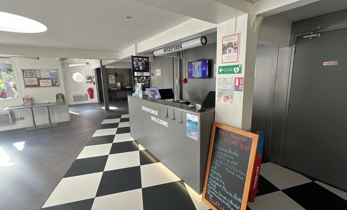 Enzo Hotels Trappes By Kyriad Direct Екстер'єр фото