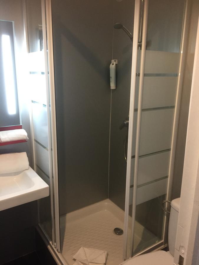 Enzo Hotels Trappes By Kyriad Direct Екстер'єр фото
