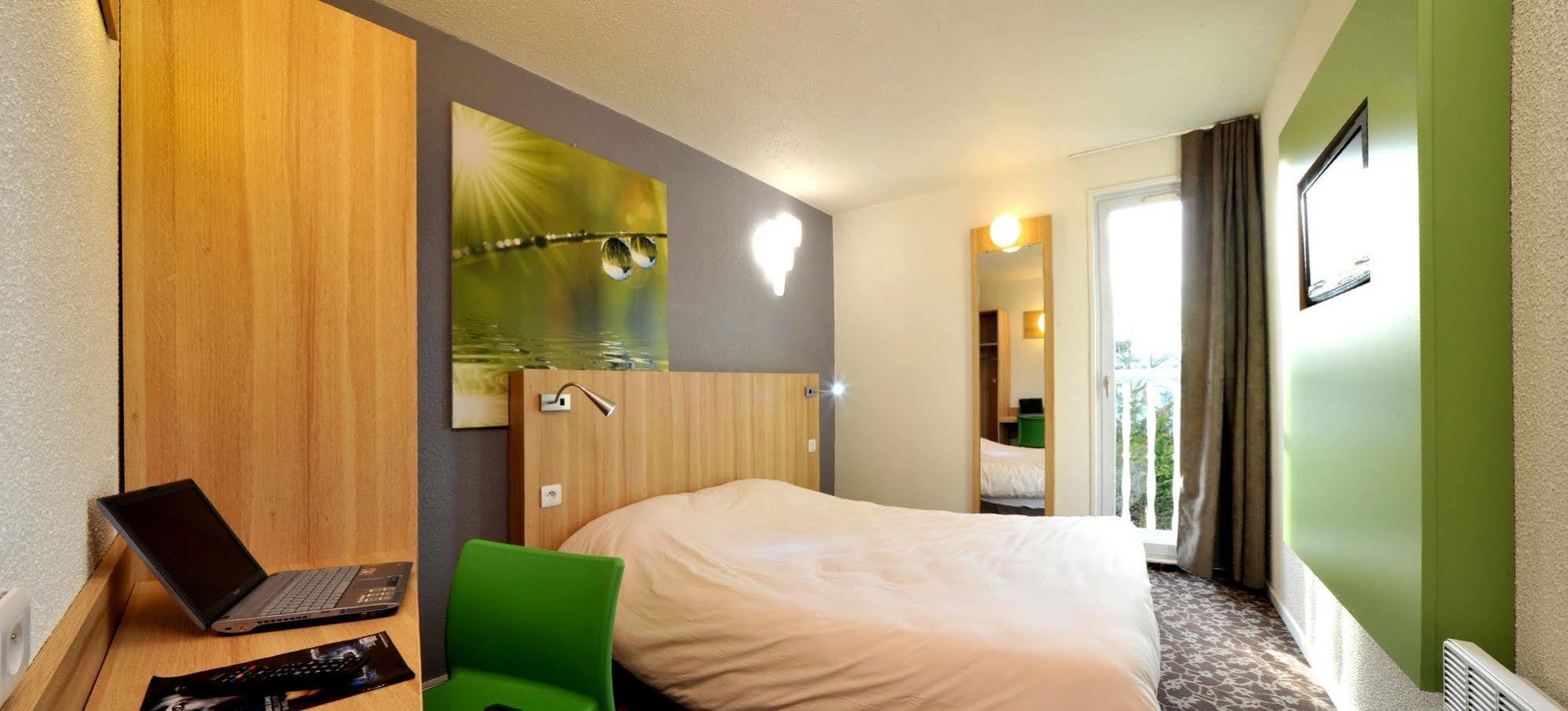 Enzo Hotels Trappes By Kyriad Direct Екстер'єр фото