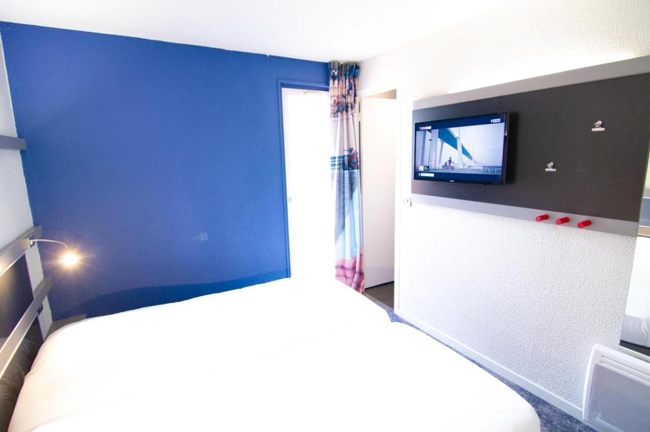 Enzo Hotels Trappes By Kyriad Direct Екстер'єр фото